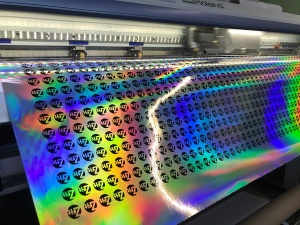 Печать на голографической плёнке