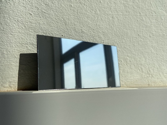 Шильдики из пластика - зеркальное серебро