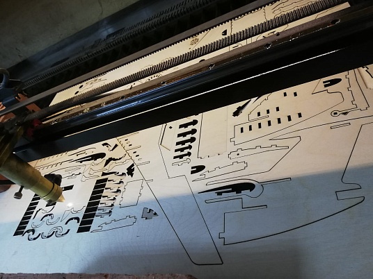 Лазерная резка фанеры