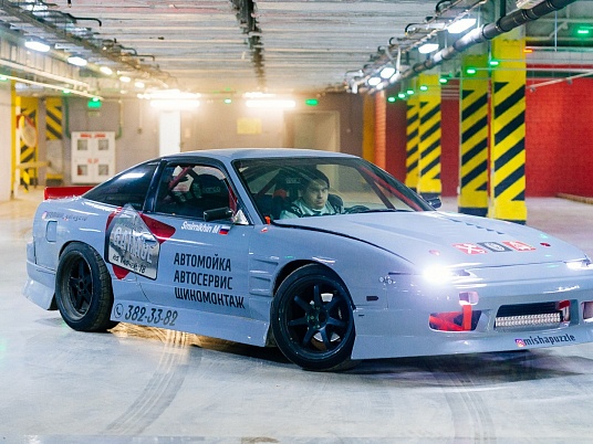 Изготовление наклеек на авто