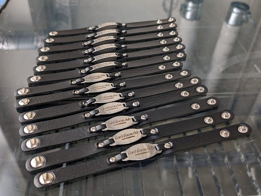 Гравировка на часах, браслетах