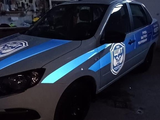 Брендирование автомобиля светоотражающей пленкой