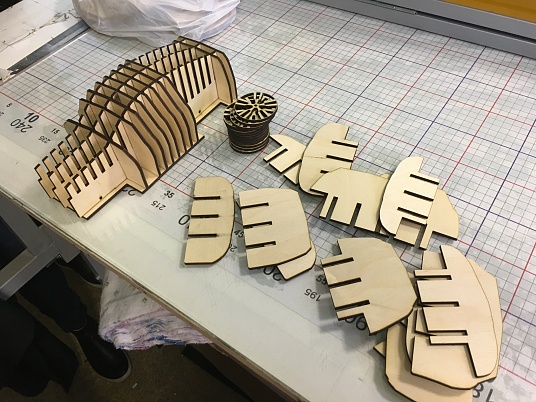 Лазерная резка фанеры