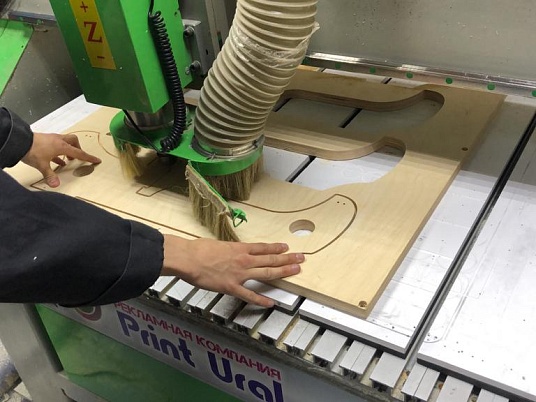 Фрезерная резка, гравировка дерева