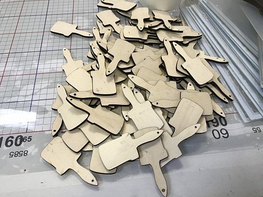 Лазерная резка фанеры