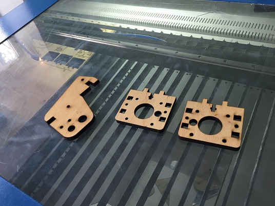 Лазерная резка фанеры
