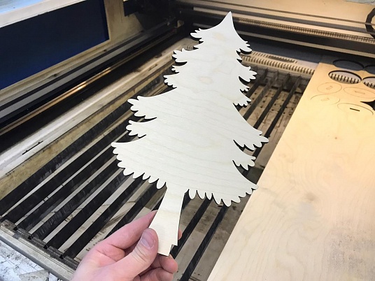 Лазерная резка фанеры