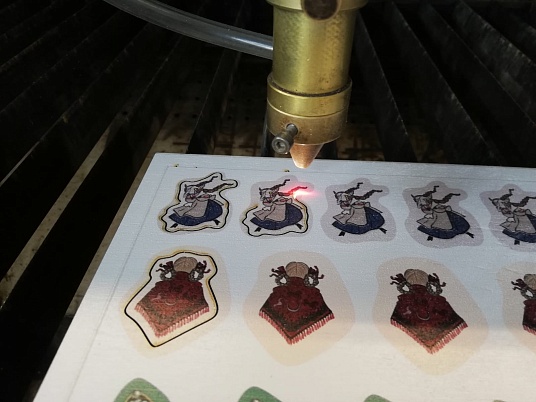 Лазерная резка фанеры