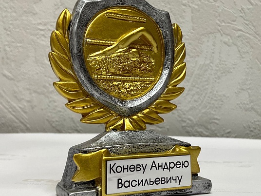 Шильдики из пластика - зеркальное серебро