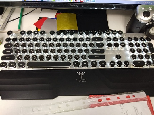 Наклейки на клавиатуру