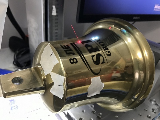 Гравировка на радиусных изделиях