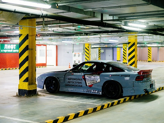 Изготовление наклеек на авто