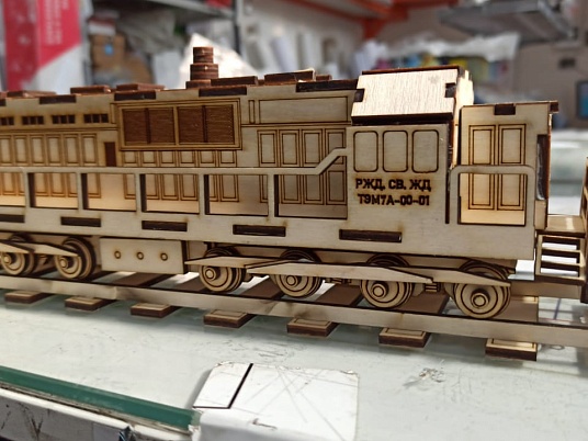 Лазерная резка фанеры