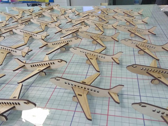 Лазерная резка фанеры