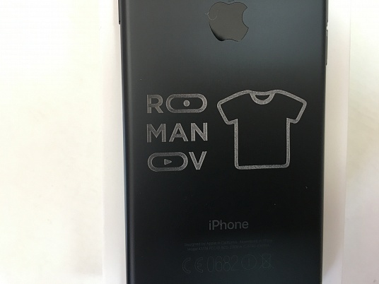 Гравировка на телефонах, планшетах, компьютерной технике