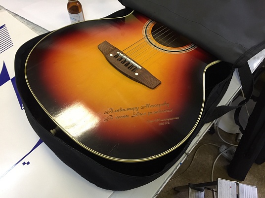 Гравировка на гитаре