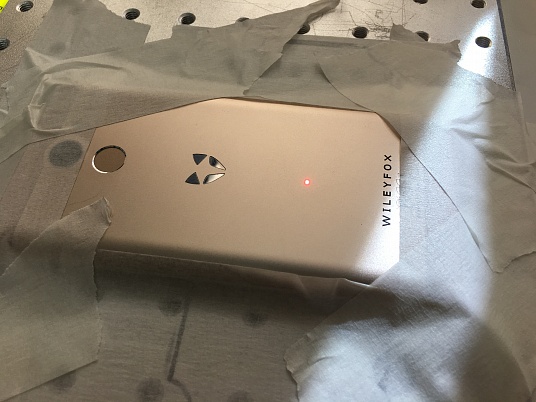 Гравировка на телефонах, планшетах, компьютерной технике