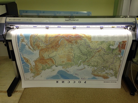 Интерьерная печать на самоклеющейся пленке