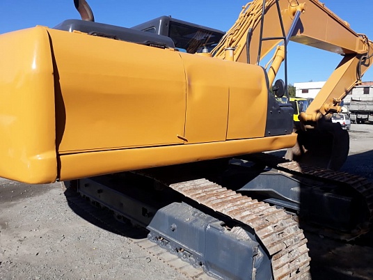 Брендирование экскаватора Case