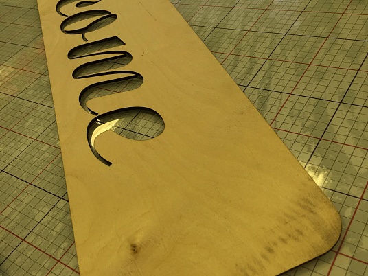 Лазерная резка фанеры