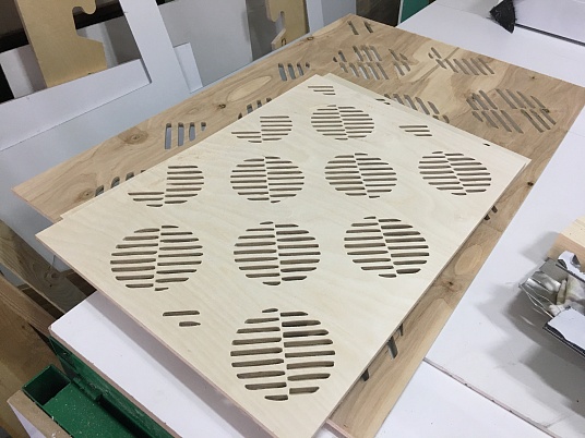 Фрезерная резка, гравировка дерева