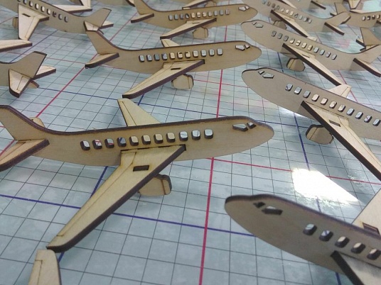 Лазерная резка фанеры