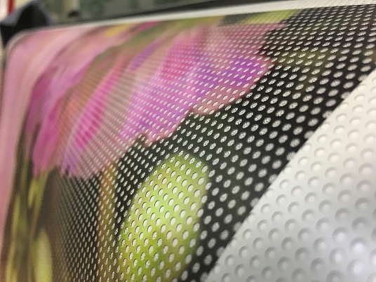 Печать на перфорированной пленке (для стекол)